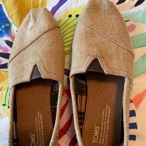 Women’s Toms